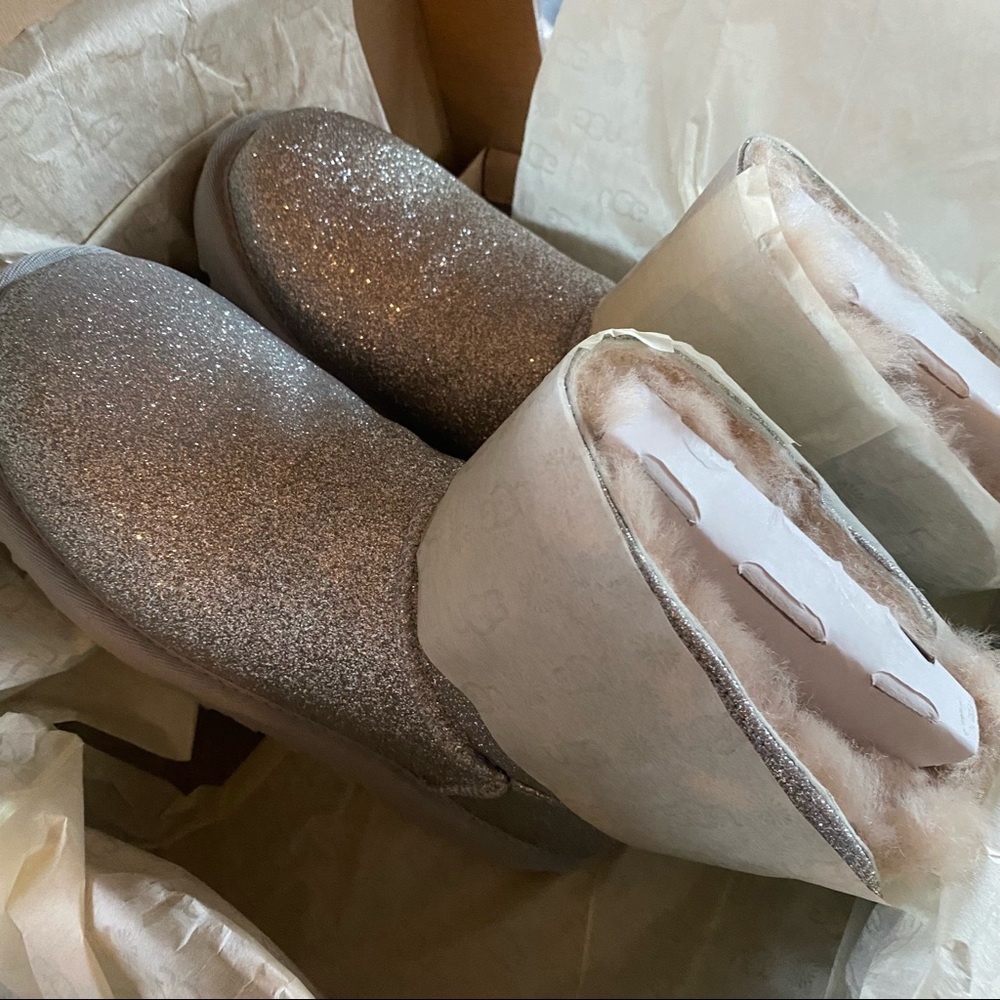 UGG Mini Bailey Bow Silver Sparkle Boots - Picture 1 of 15